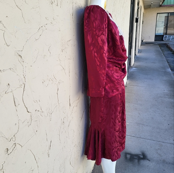 Vintage Cranberry and Lace In The Mood Trumpet Skirt Set - Picture 2 of 11